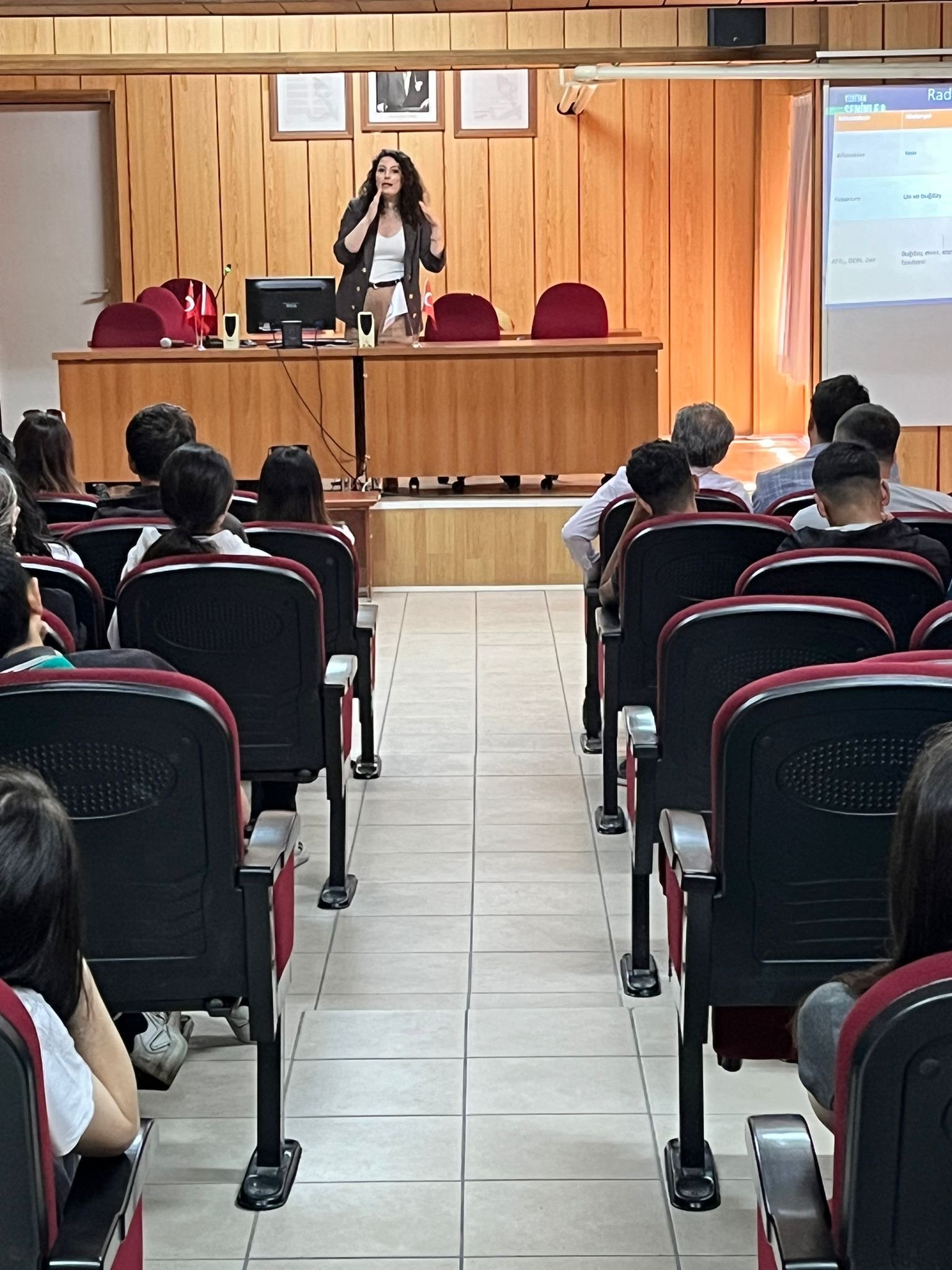 ADÜ’lü öğretim üyesi TÜBİTAK bilim söyleşileri kapsamında Aydın ve Muğla’da öğrencilerle buluştu