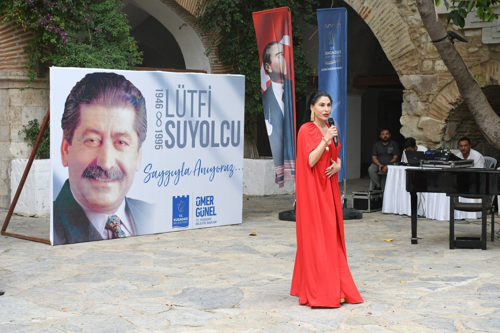 Kuşadası’nın eski Belediye Başkanı Lütfi Suyolcu ölümünün 30. yılında anıldı