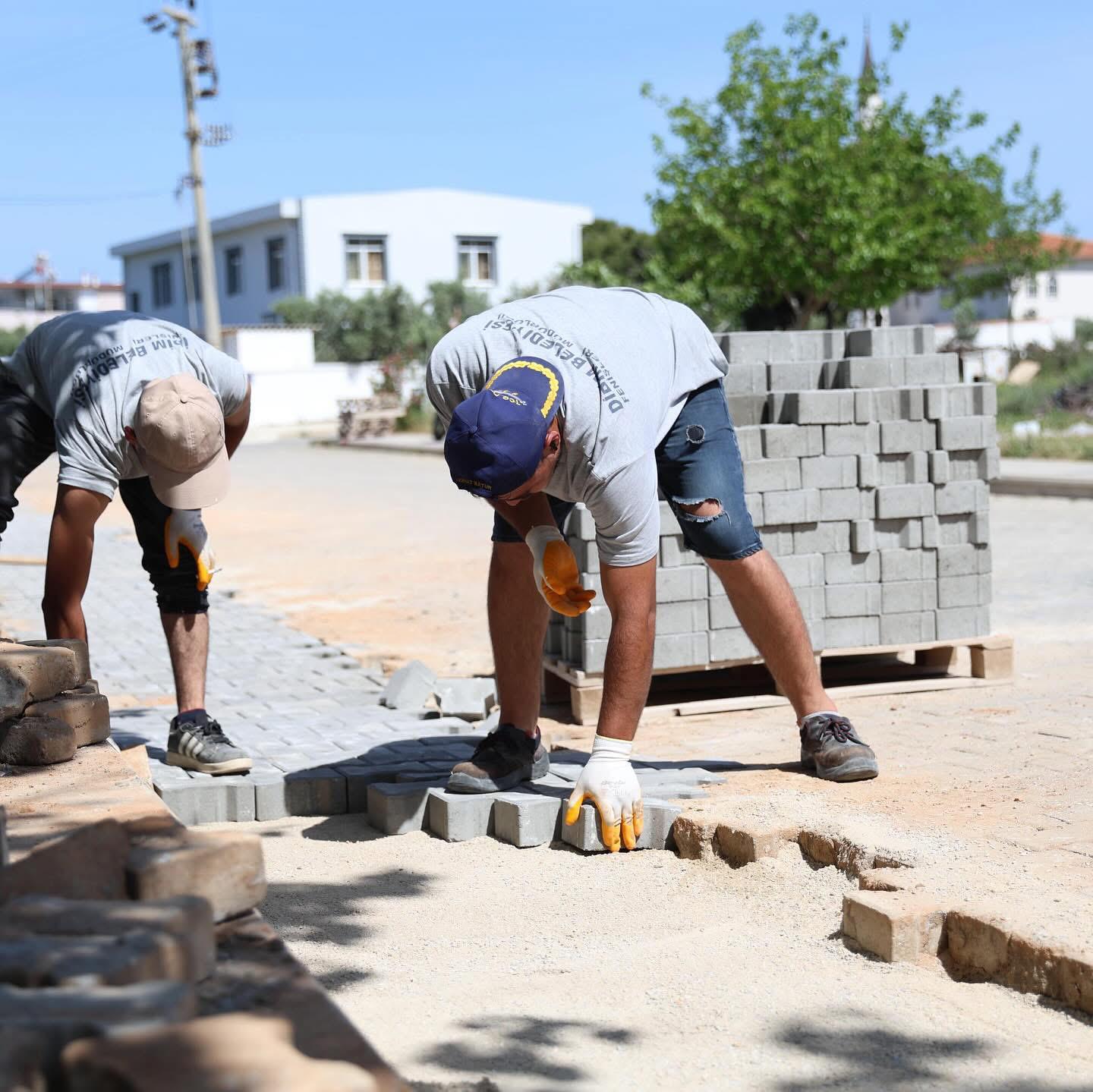 Didim’de yol yapım çalışmaları tüm hızıyla sürüyor