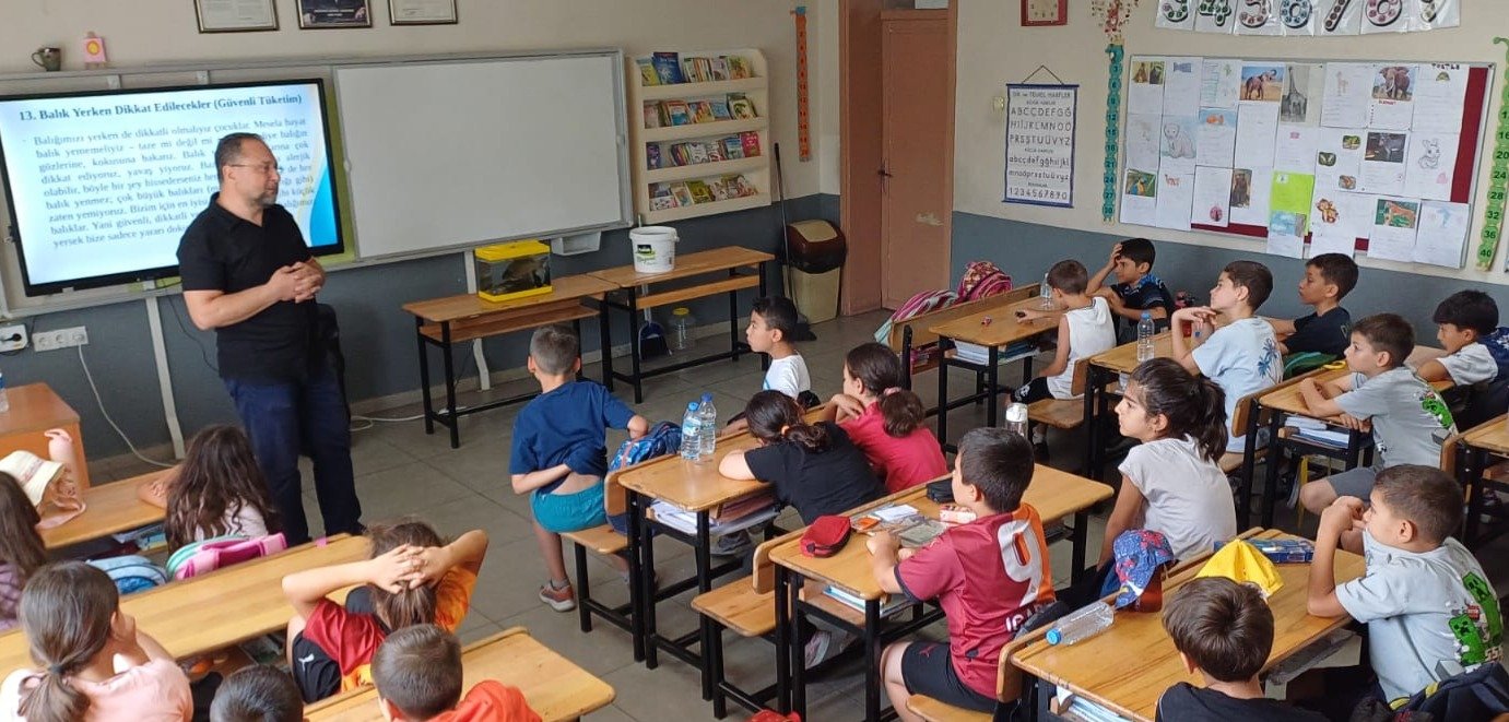 Bozdoğan MYO’dan çocuklara beslenme bilinci: “Balık yiyorum, sağlıklı büyüyorum”