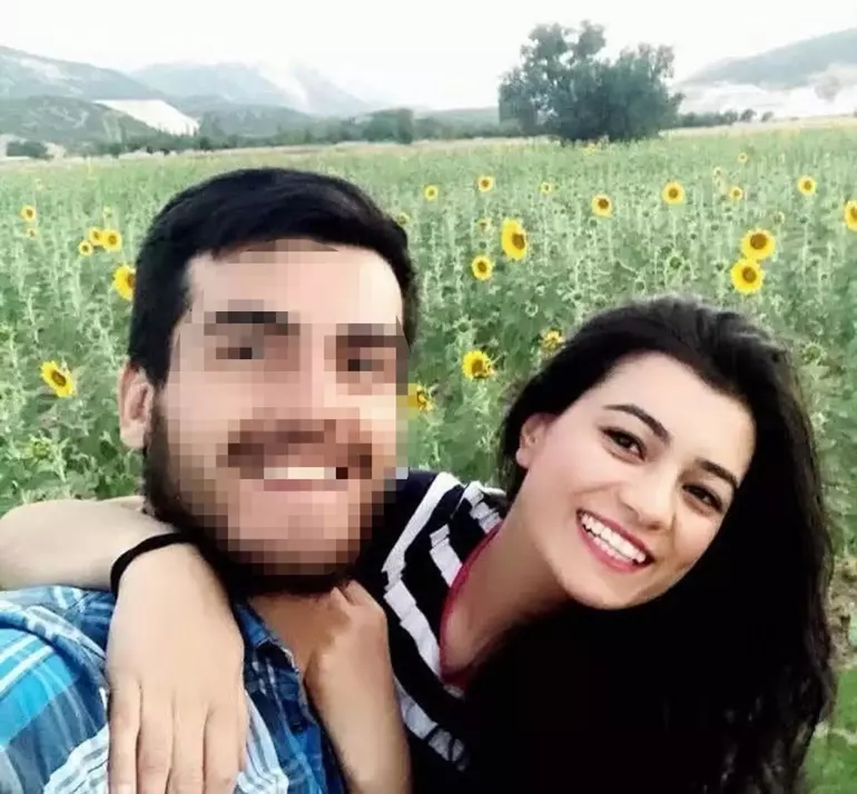 36 günlük bebeğinin yanında boğazından ve karnından bıçaklanarak öldürüldü
