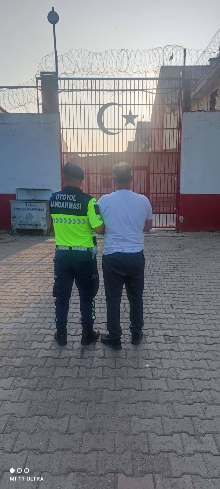 Aydın’da terör örgütü üyesi yurtdışına kaçmak isterken yakalandı