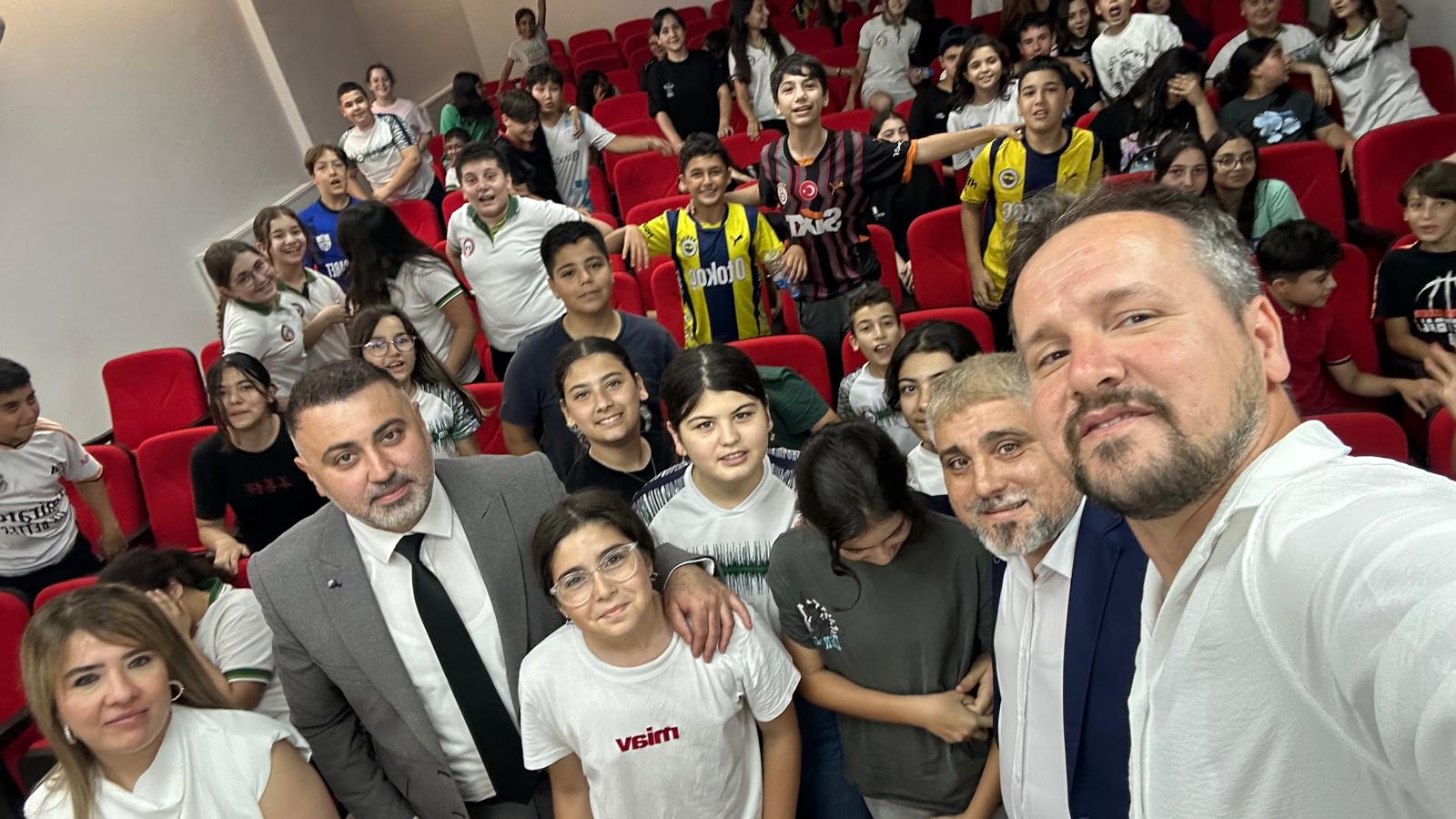 Başkan Avşar’dan gençlere yol gösteren çalışma