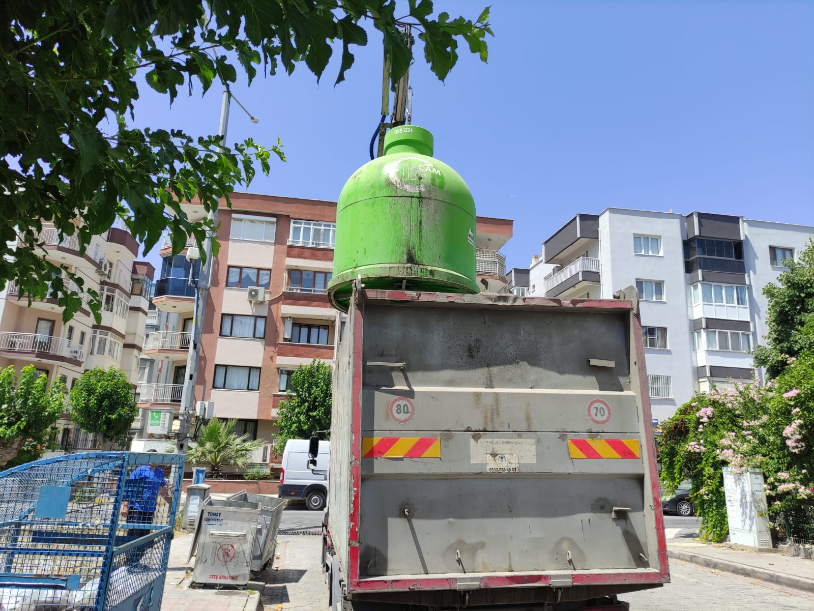 Söke’de yaklaşık 13 ton cam atık geri dönüşüme kazandırıldı