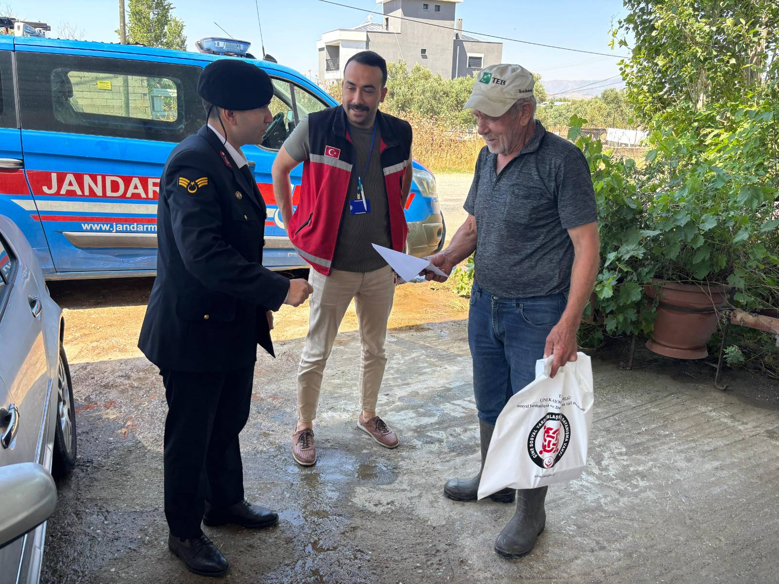 Aydın’da Jandarma’dan şehit aileleri ve gazilere bayram ziyareti