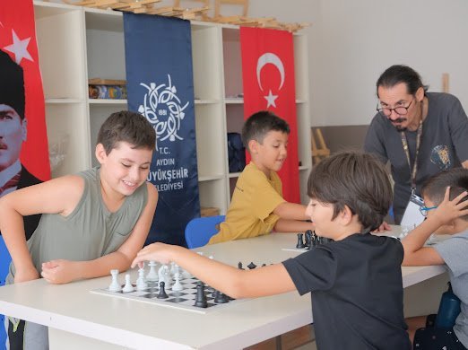 Başkan Çerçioğlu ile hamleler geleceğe: Aydın’da çocuklar satrançla düşünmeyi öğreniyor