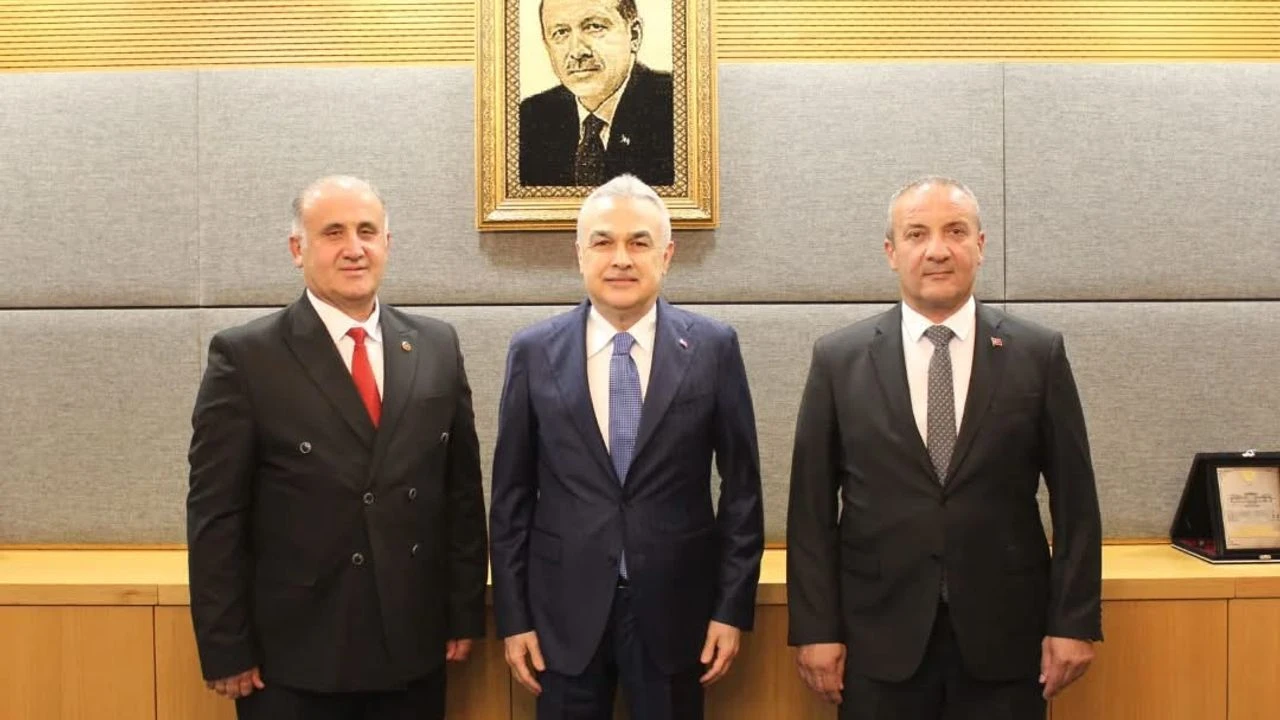 Başkan Kaya Milletvekili Savaş’a ziyaret etti