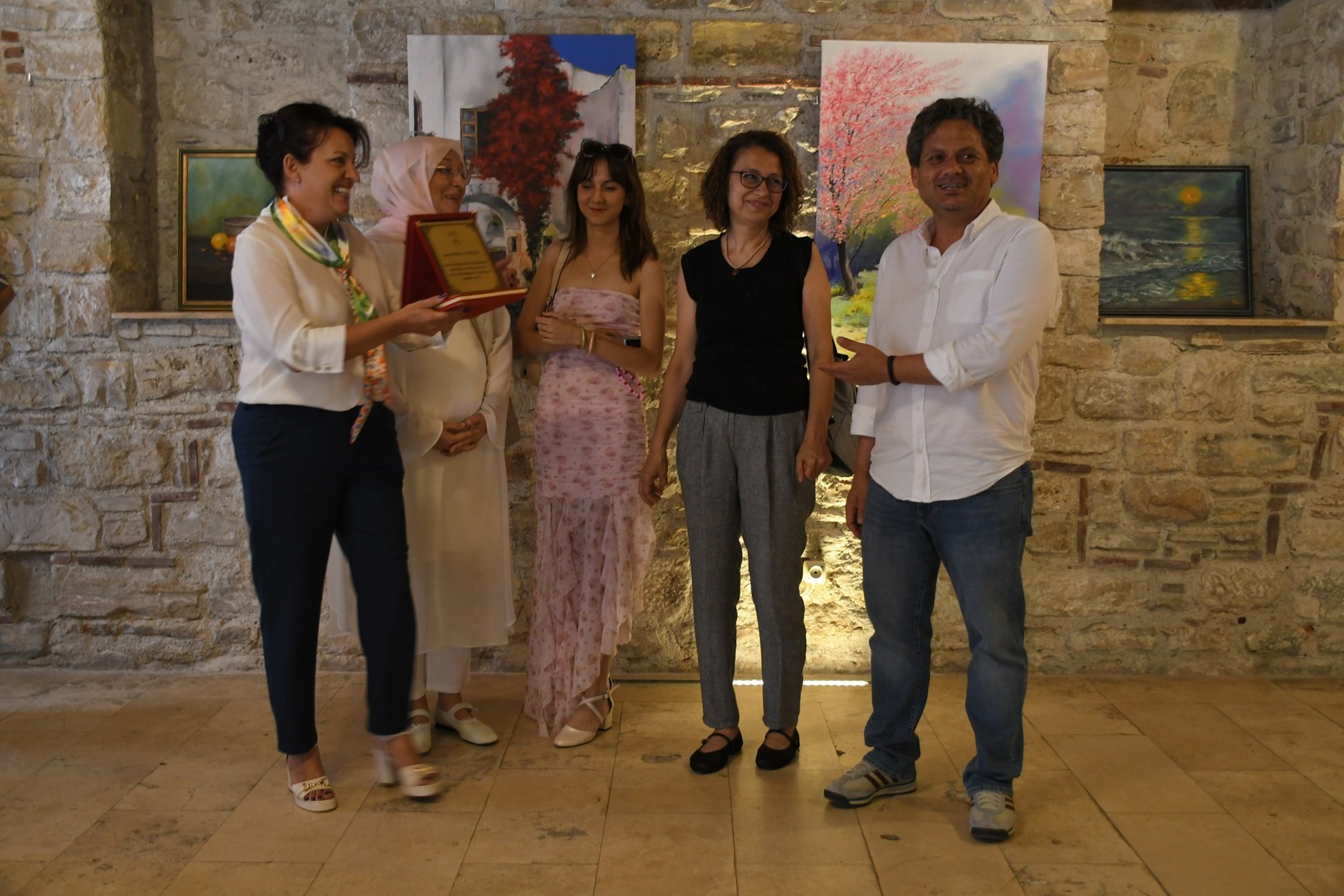 İbramaki sanat galerisinde yağlı boya resim sergisi