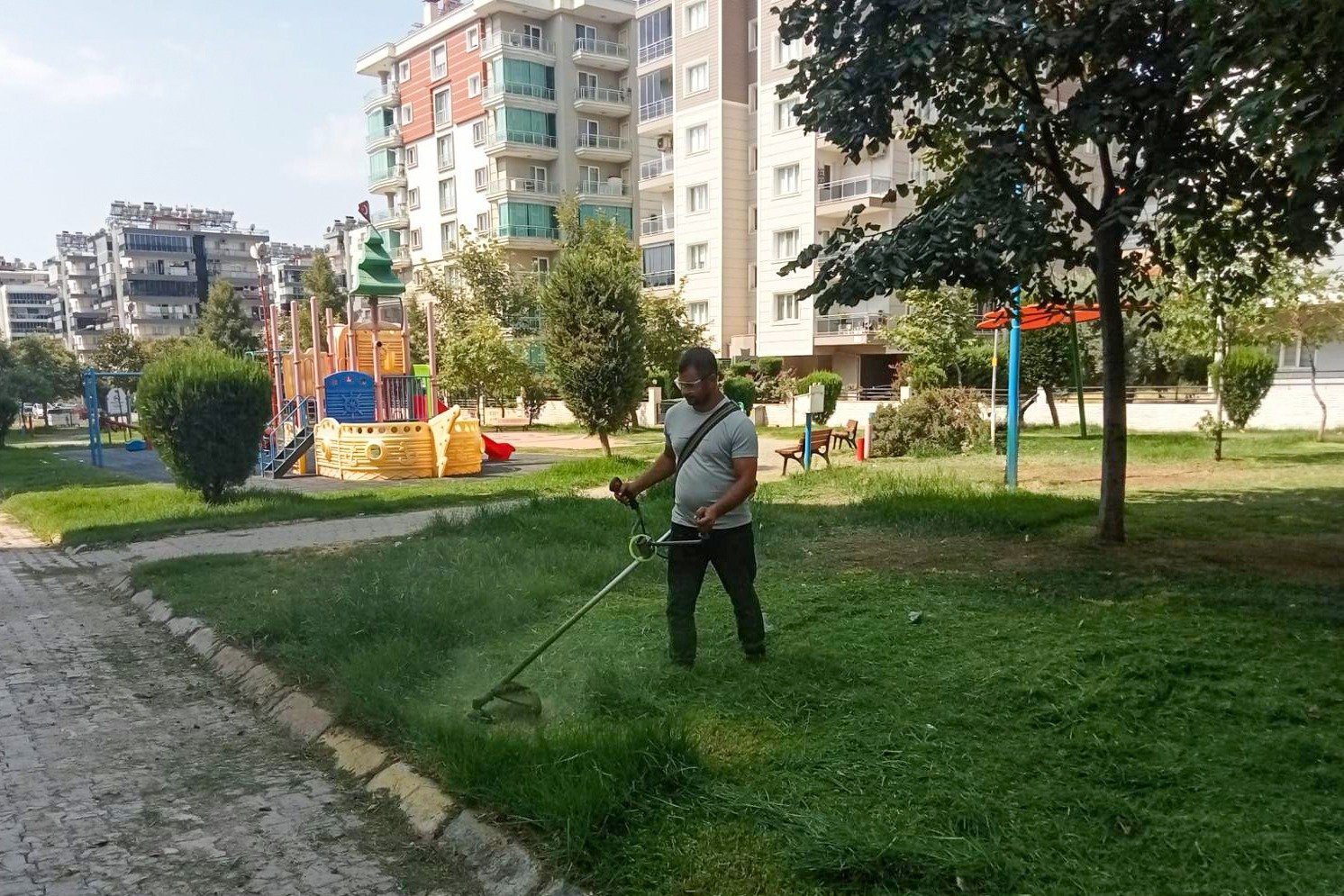 Başkan Yetişkin “Parklarımız ve yeşil alanlarımız Efeler’e yakışır olacak”