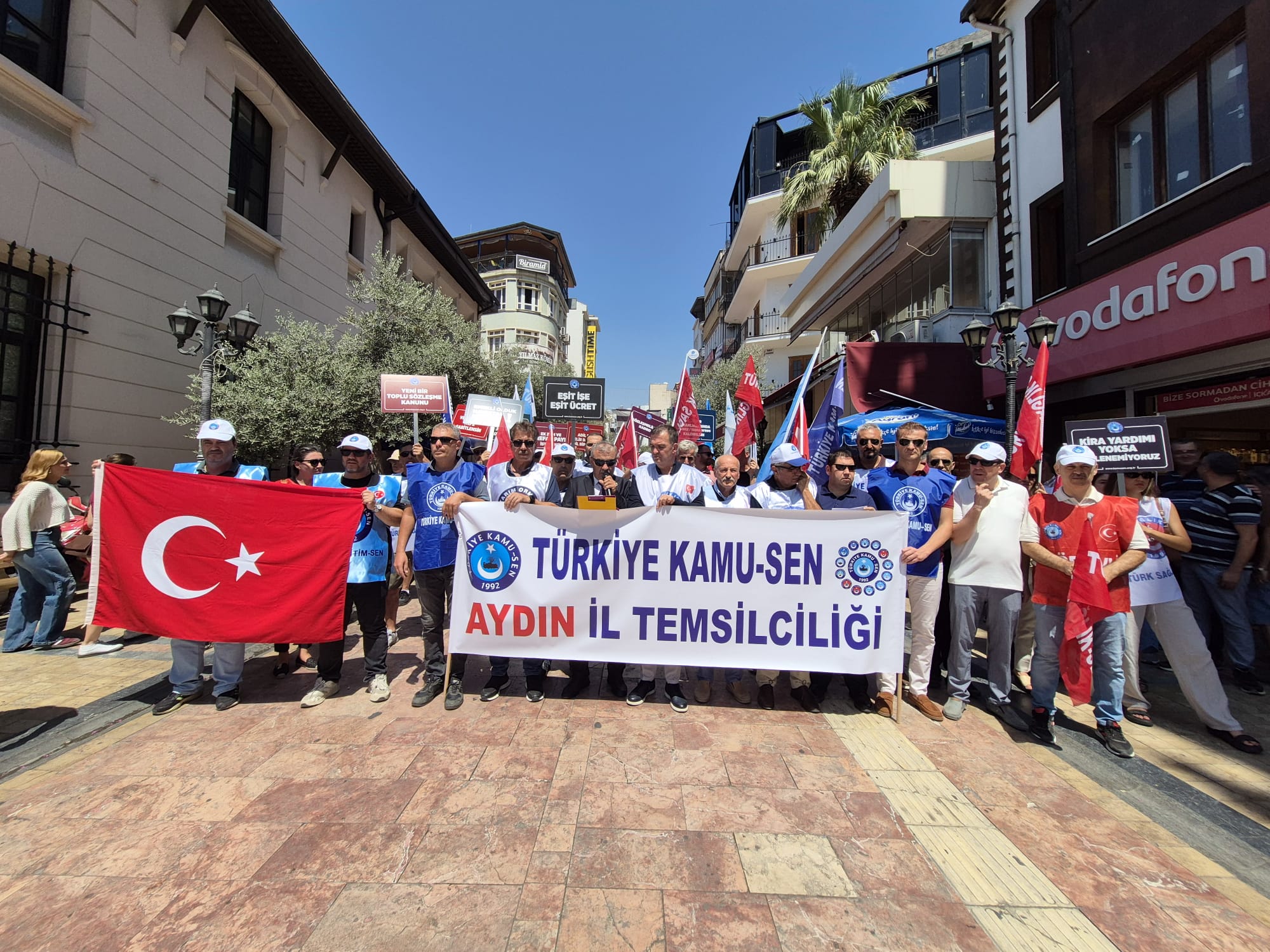 Aydın’da memurlar, iş bırakıyor
