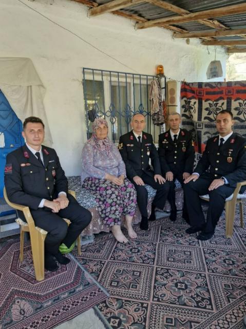 Tuğgeneral Çarıkçıoğlu, gaziler ve aileleriyle buluştu