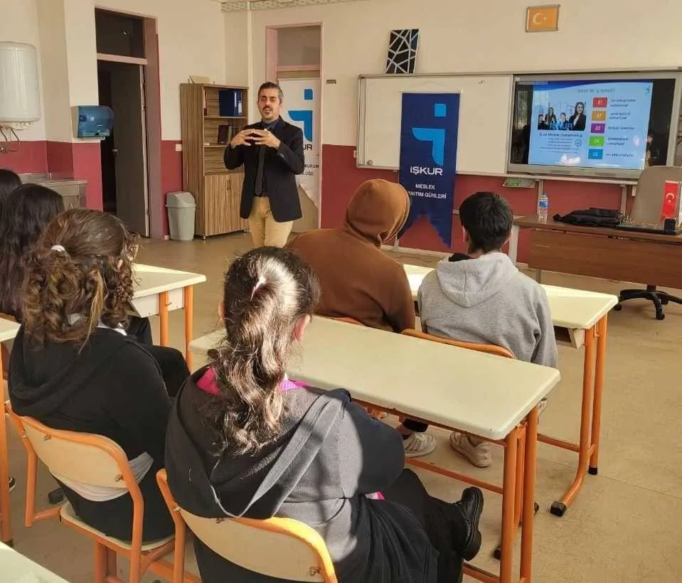 İŞKUR gençleri iş hayatına hazırlıyor