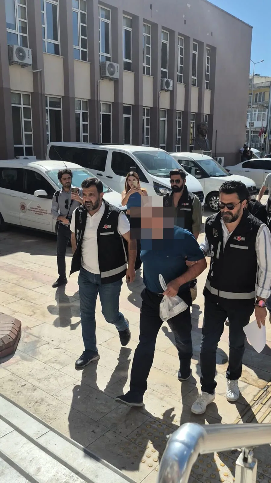 ADÜ’de “bıçak parası” soruşturması: Eski başkan adliyede