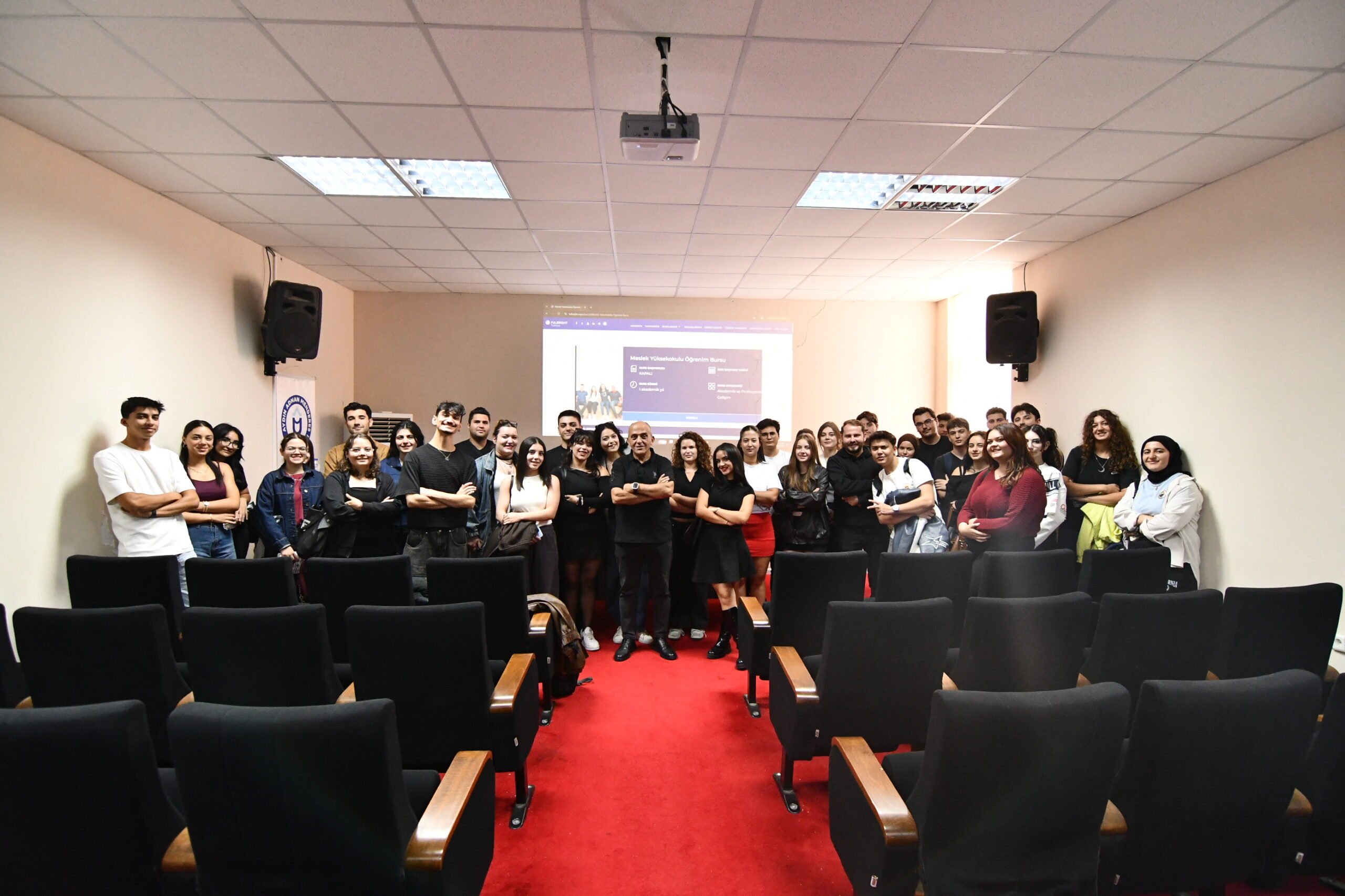 Didim Meslek Yüksekokulunda ERASMUS ve FULBRIGHT bilgilendirme sunumu gerçekleştirildi