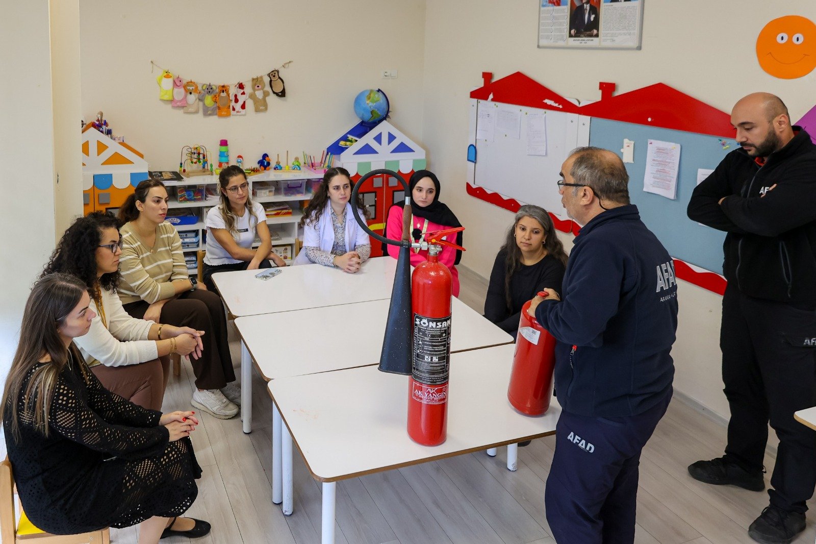 Efeler’in minik kalpleri afet farkındalığıyla büyüyor