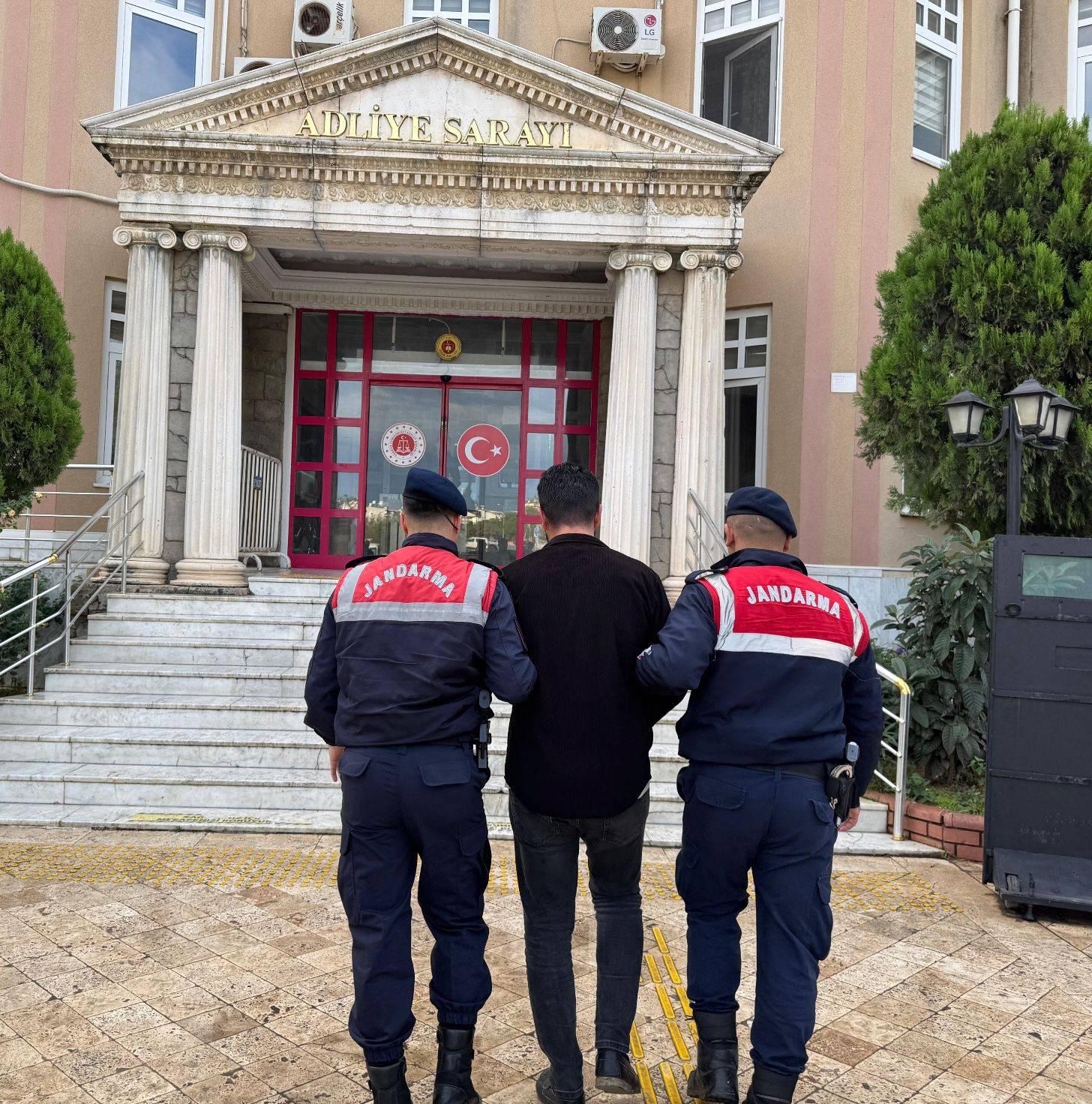 Uyuşturucu satıcılığı suçundan aranan zanlı yakalandı