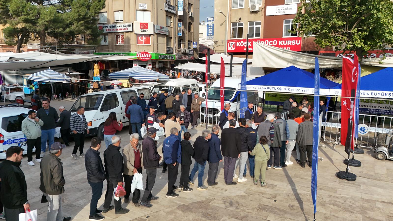 Başkan Çerçioğlu, ata tohumlarından üretilen fideleri Köşk’te vatandaşlarla buluşturdu