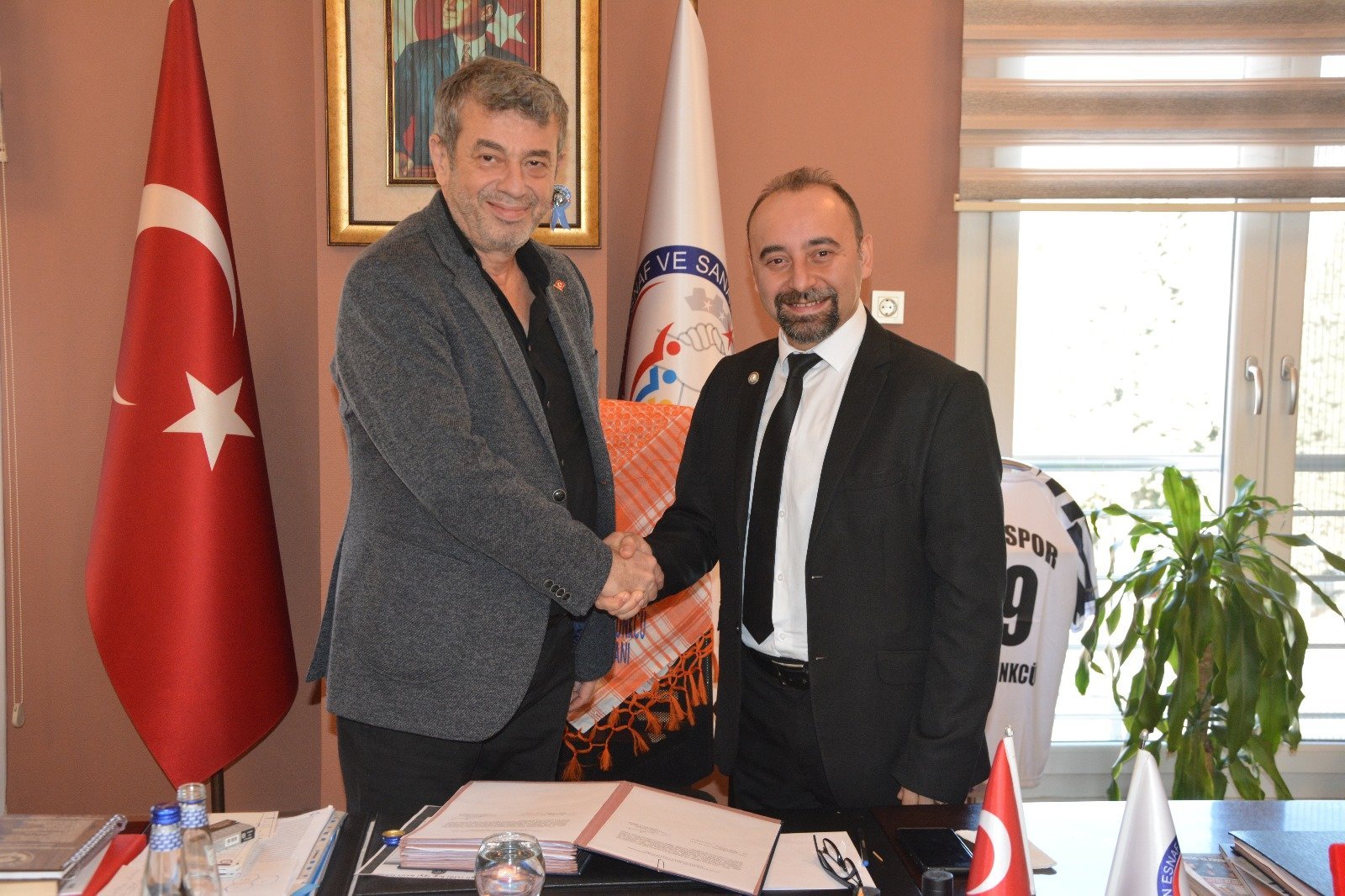 Aydın esnafına özel yüzde 20 indirimli eğitim protokolü imzalandı