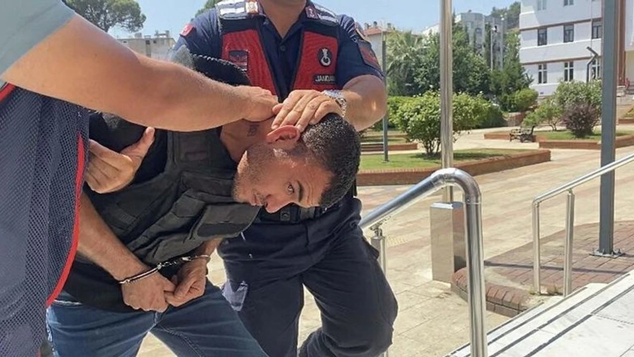 Tornavidalı katilin deli taklidi tutmadı