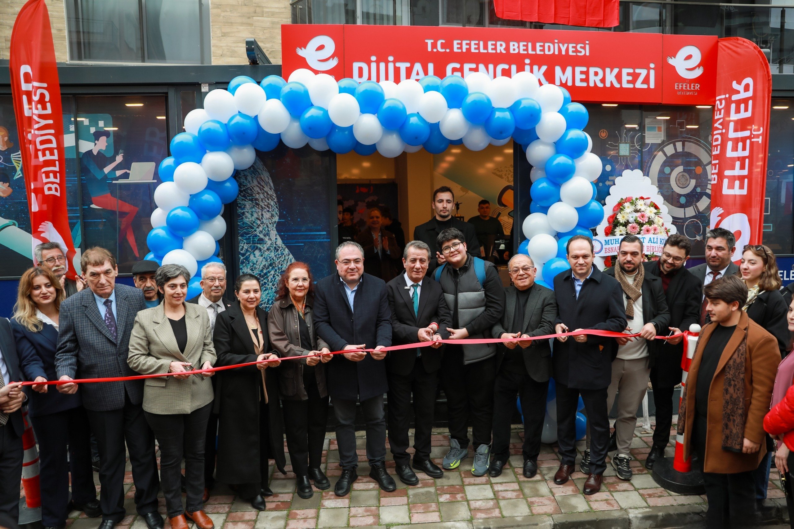 Başkan Yetişkin’den gençlere dev hizmet Efeler Digem açıldı