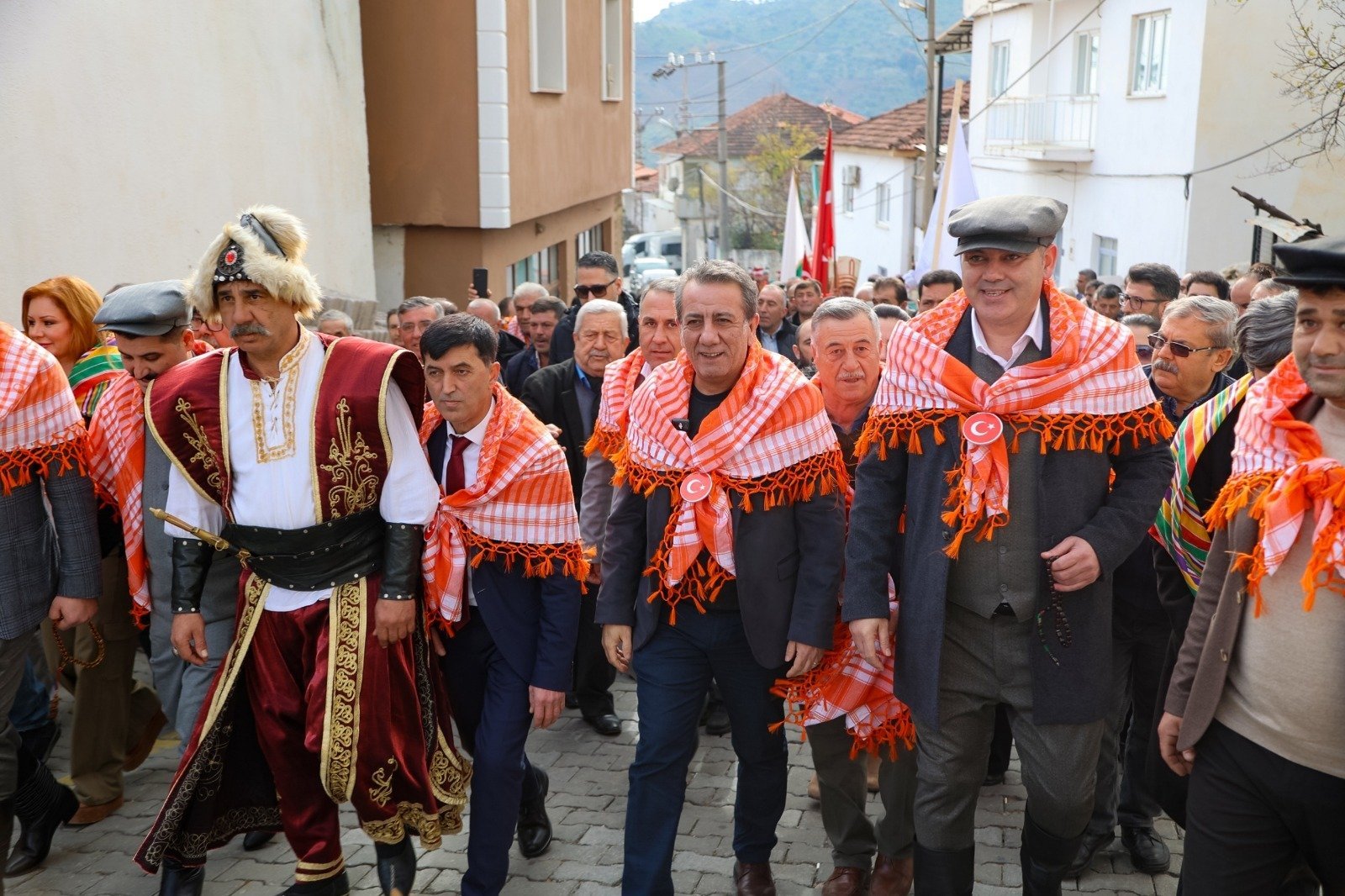 Başkan Yetişkin Eğrikavak kestane ve incir festivaline can verdi