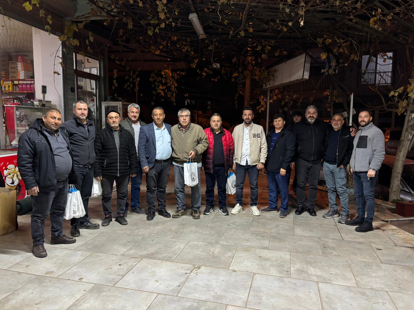 Karacasu esnafından Başkan Karabacaklı’ya güvenoyu