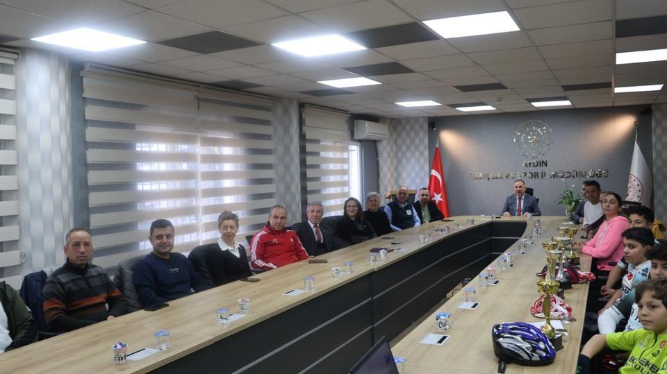Aydın’da bisiklet tutkunlarının sorunları görüşüldü