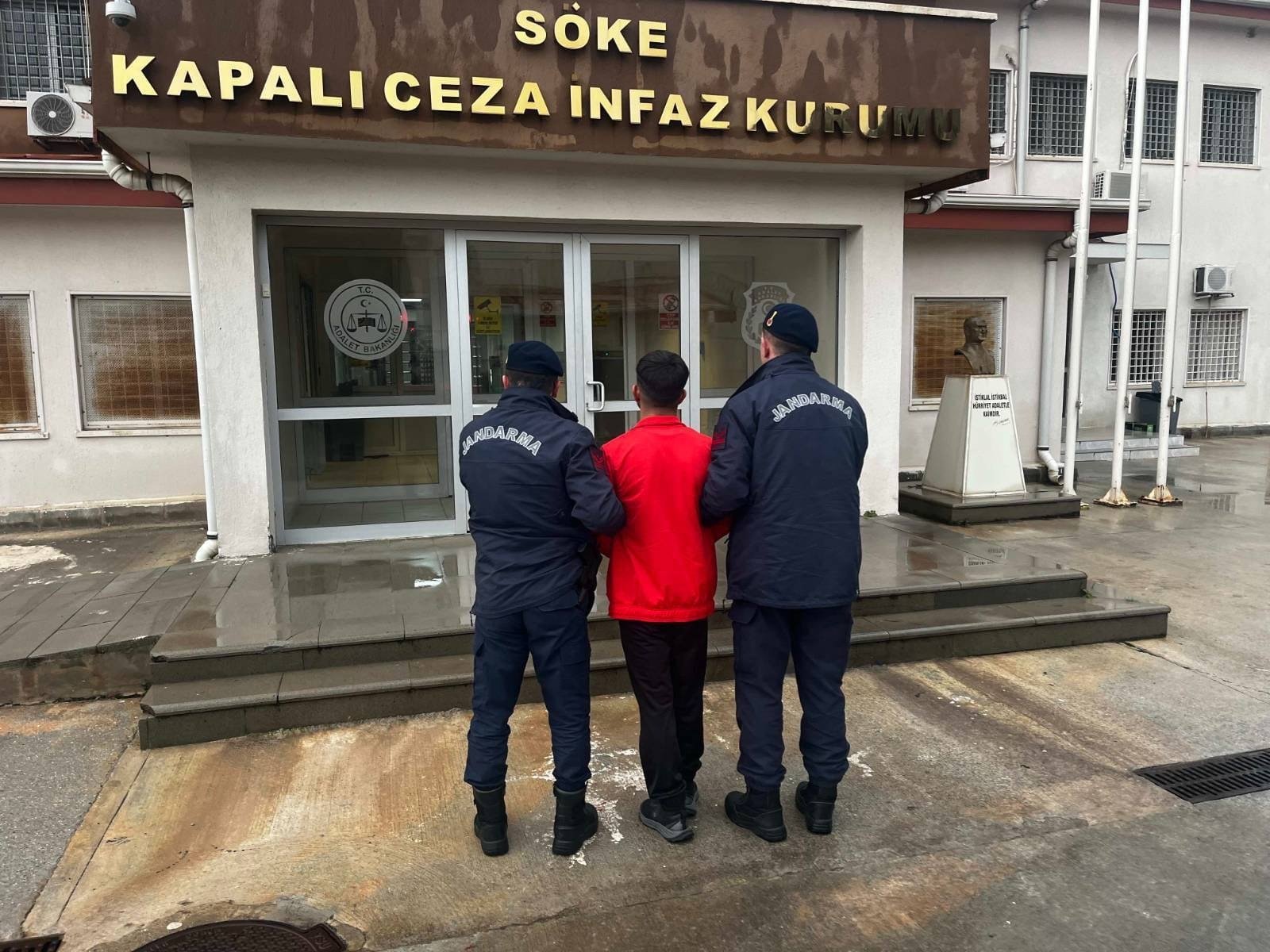 Didim’de 18 Yıl 9 ay hapis cezası bulunan hükümlü yakalandı