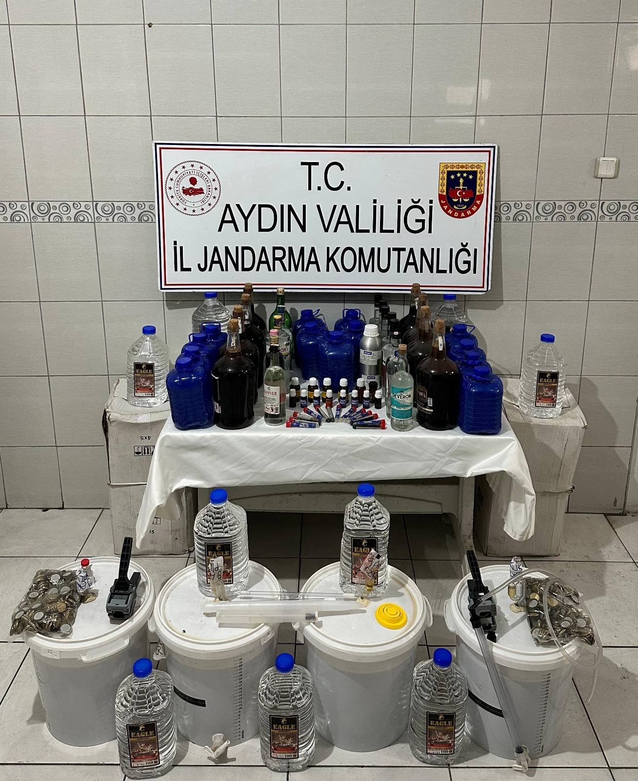 Bozdoğan’da sahte içki imalathanesine baskın