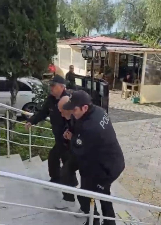 Didim’deki cinayetin şüphelisi kardeşler adliyeye sevk edildi