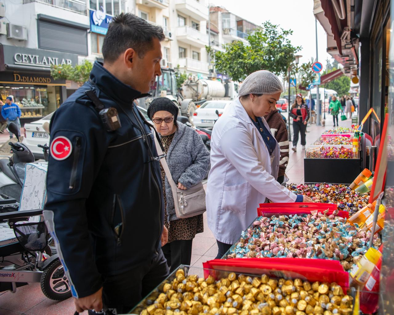 Kuşadası Belediyesi’nden bayram denetimi