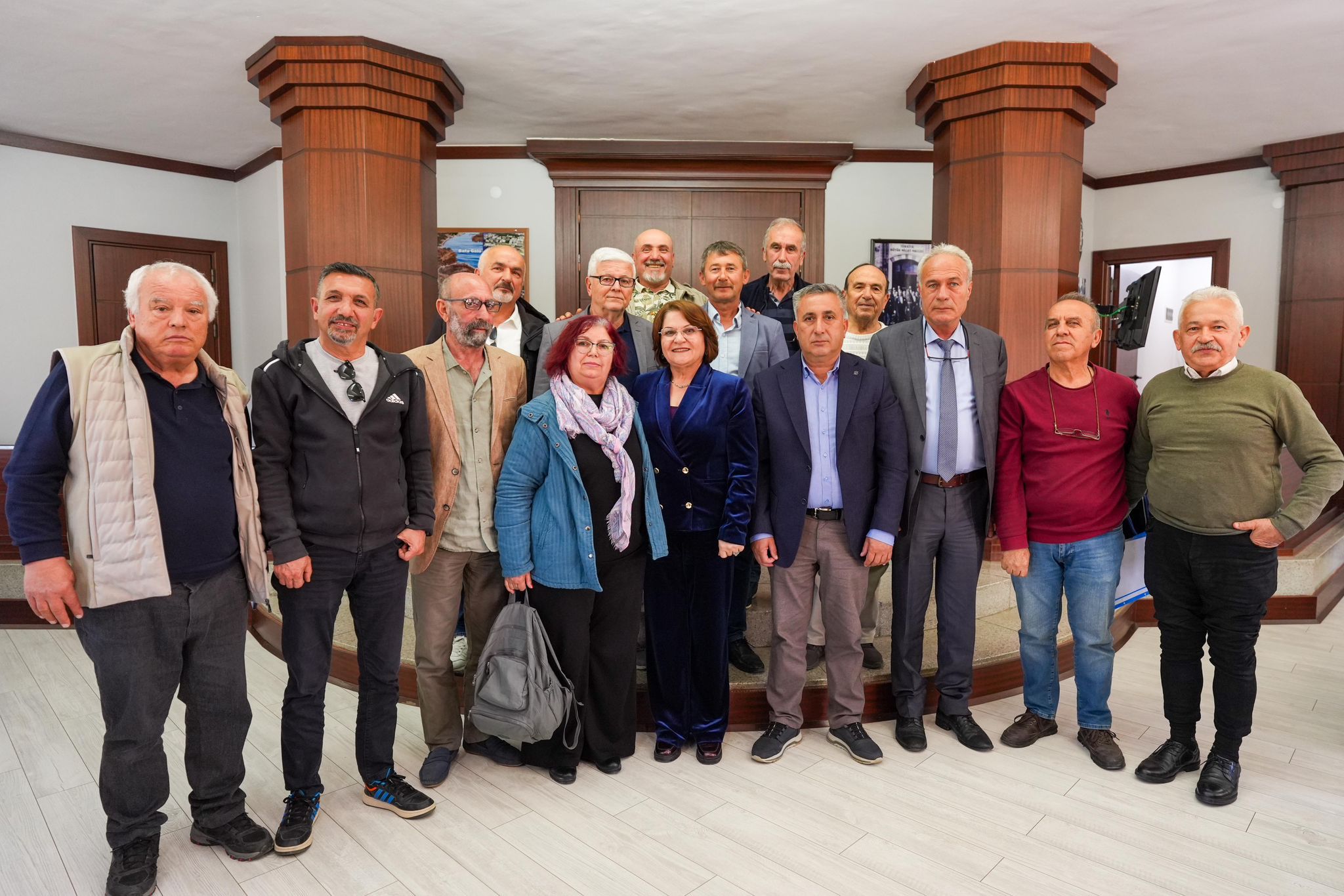 Fevzipaşa Mahallesi heyeti Başkan  Gençay’la buluştu