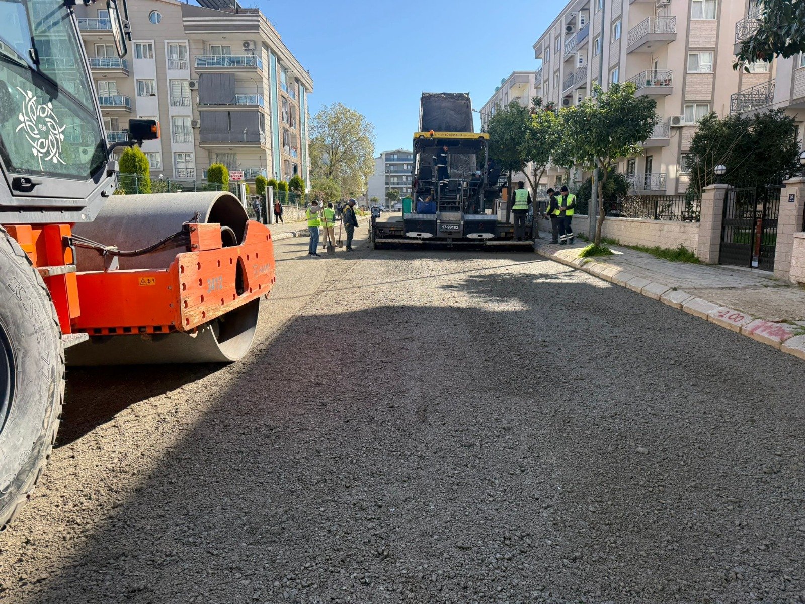 Başkan Çerçioğlu’ndan 17 ilçenin tamamında eş zamanlı ulaşım altyapısı çalışmaları