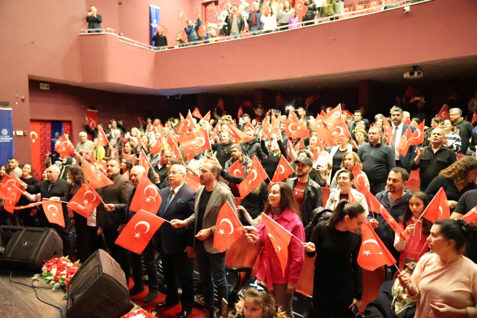 Başkan Çerçioğlu vatandaşları 18 Mart şehitlerimize saygı konseri ile buluşturdu