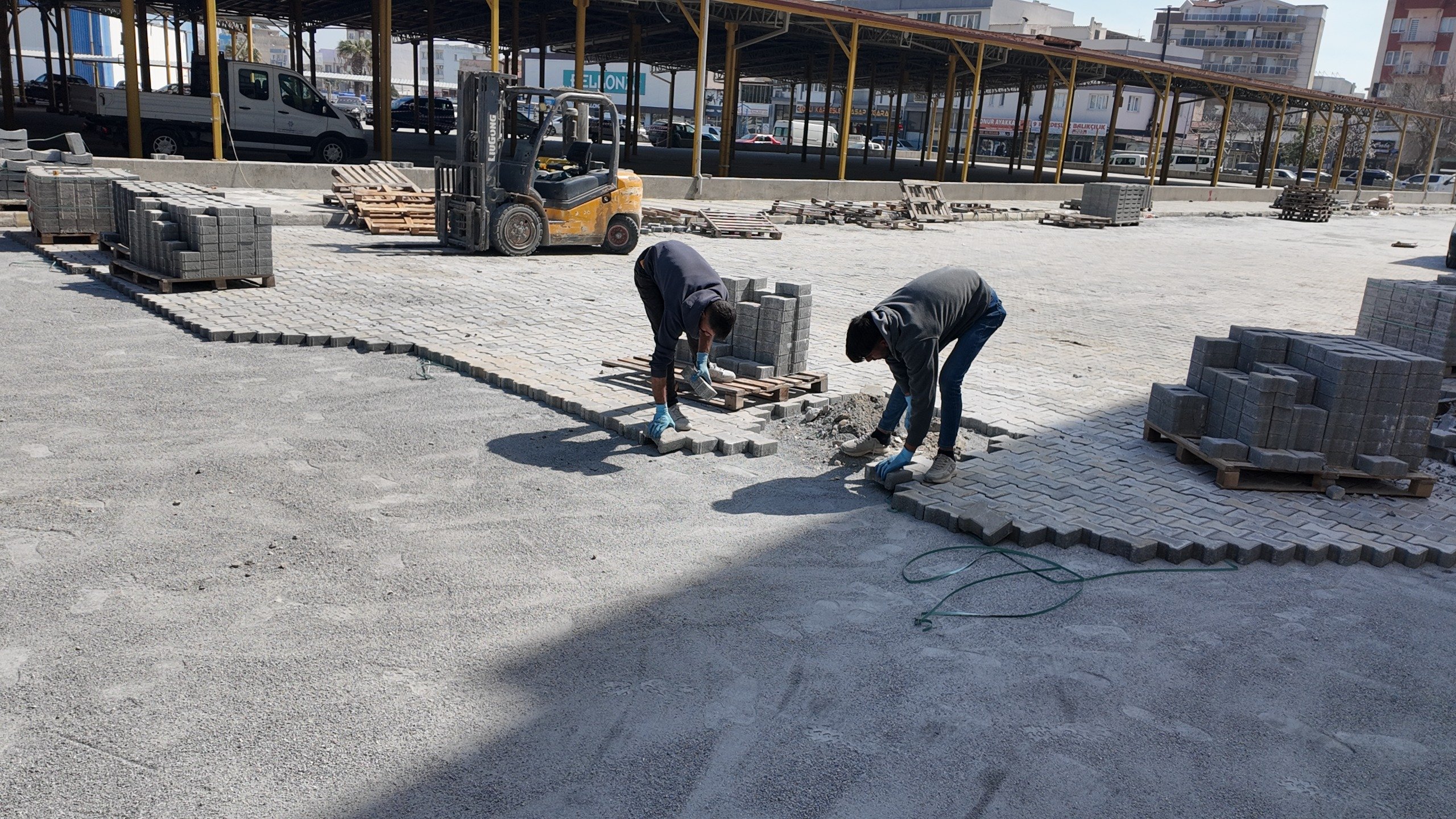Söke’de Yenicami Mahallesi yenilenen yollarına kavuşuyor