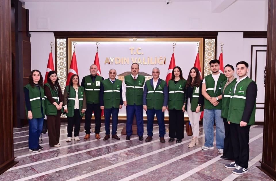 Aydın Yeşilay Başkanlığı’ndan Vali Canbolat’a ziyaret