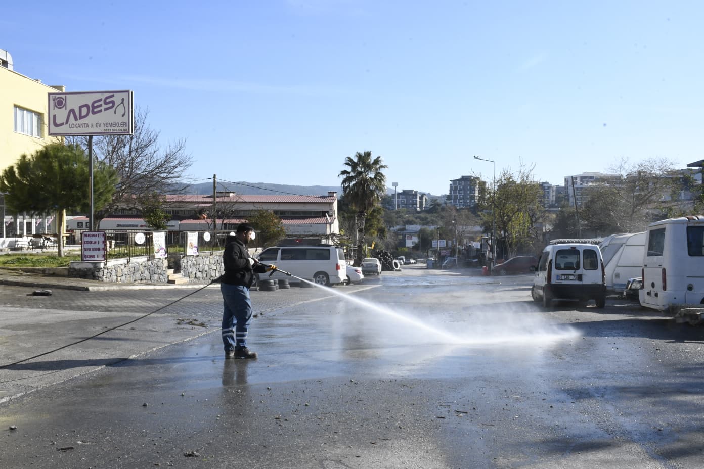 Kuşadası Sanayi Sitesi pırıl pırıl oldu