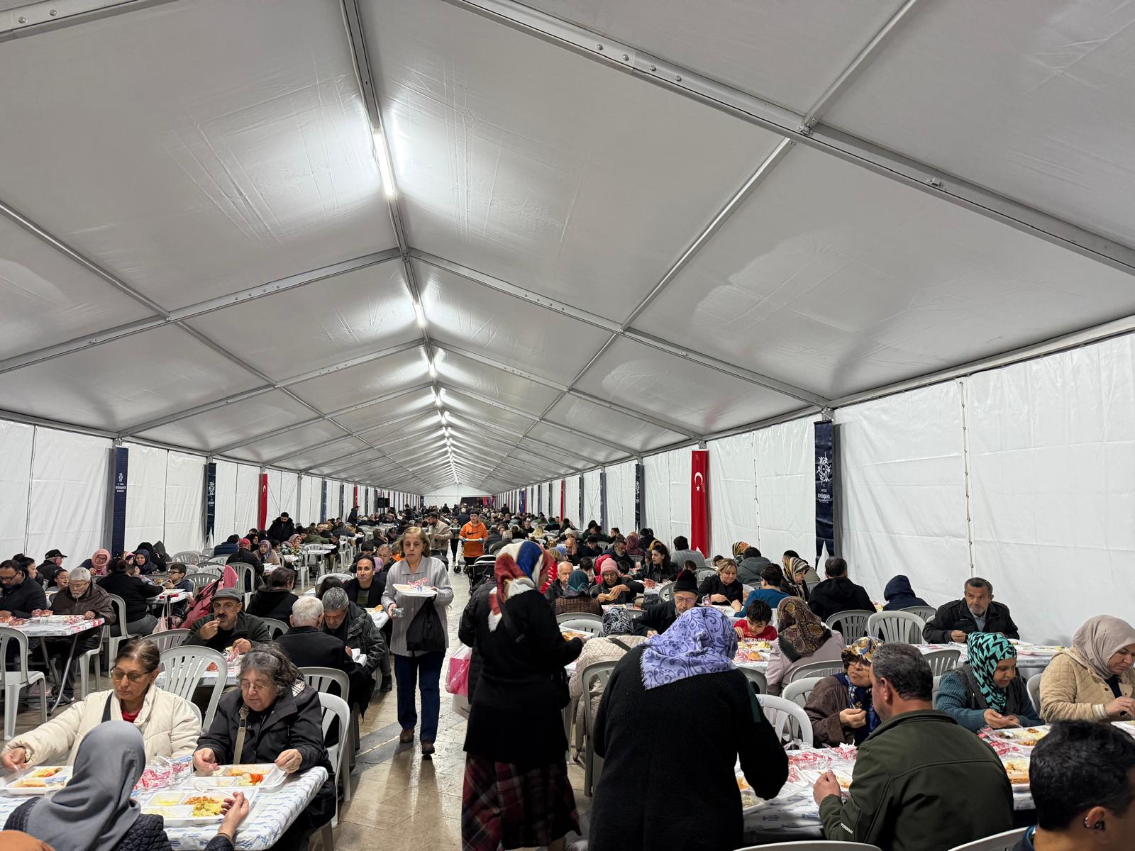 Başkan Çerçioğlu ramazan ayının bereketini her gün Aydın’ın dört bir yanina taşıyor