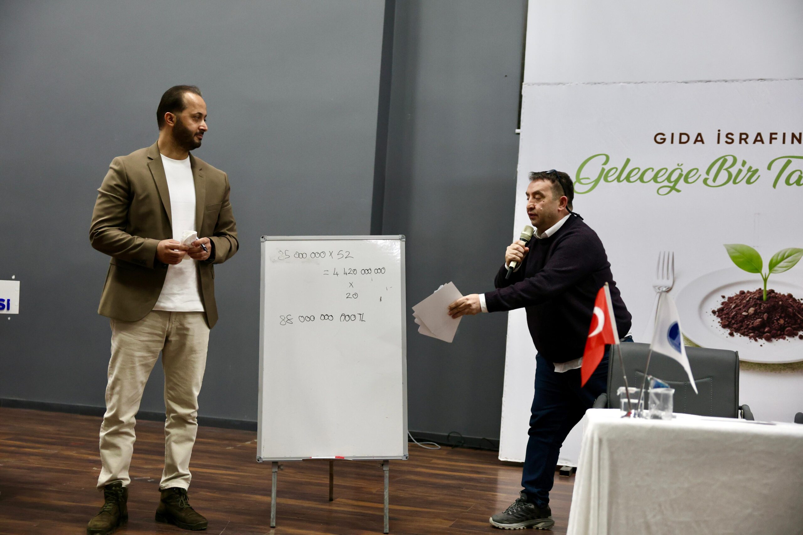 Didim Belediyesi’nden gıda israfı paneli: “Geleceğe bir tabak bırak