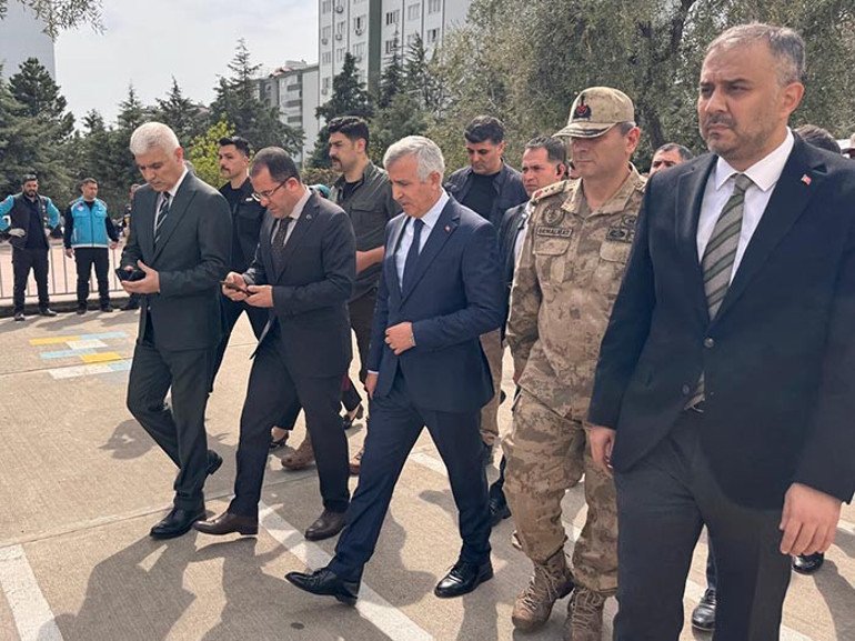 Kahramanmaraş’ta ortaokulda silahlı saldırıda ölü sayısı 9’a çıktı