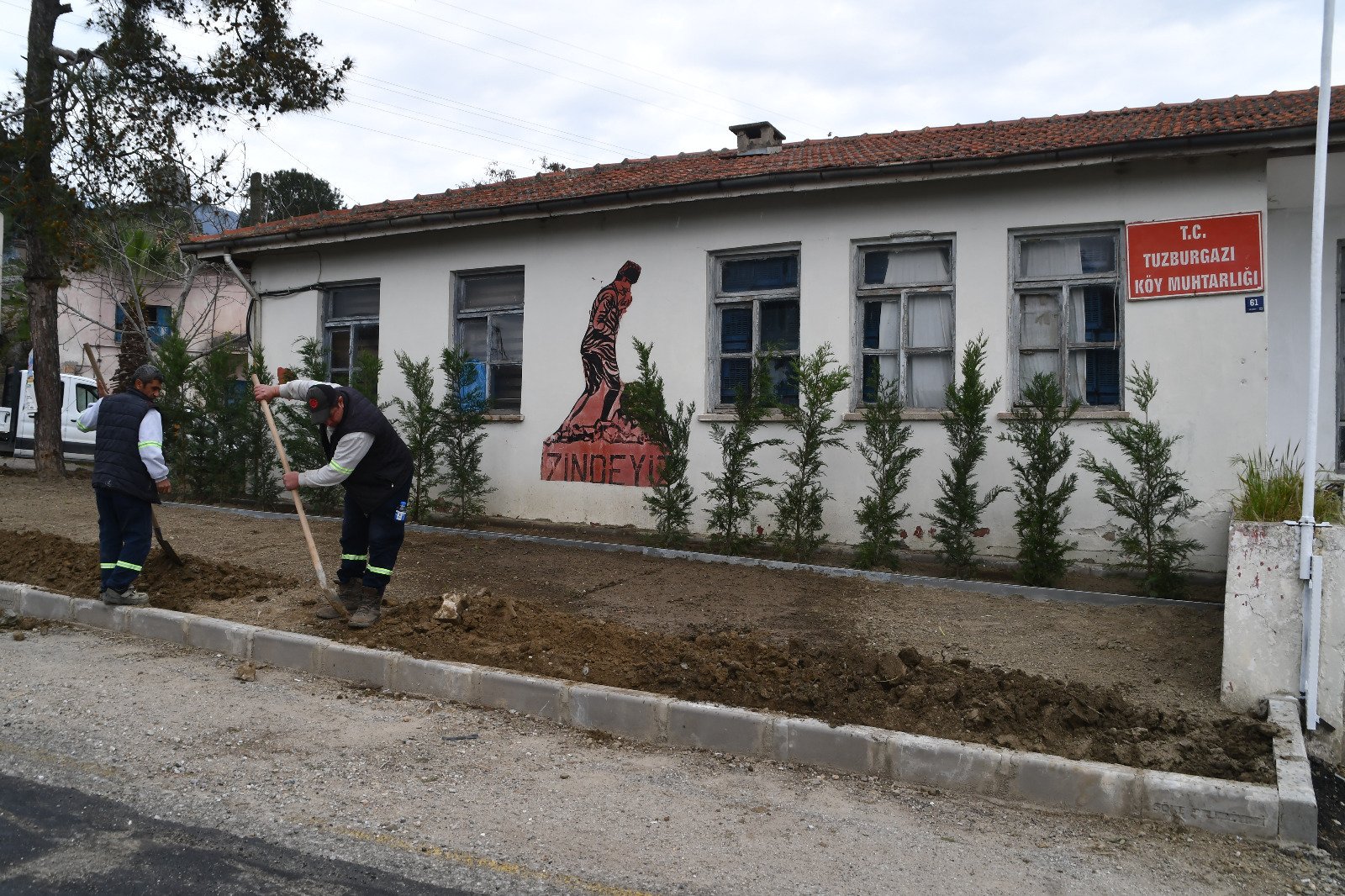 Söke Belediyesi’nden çevre mahallelere dokunuşlar