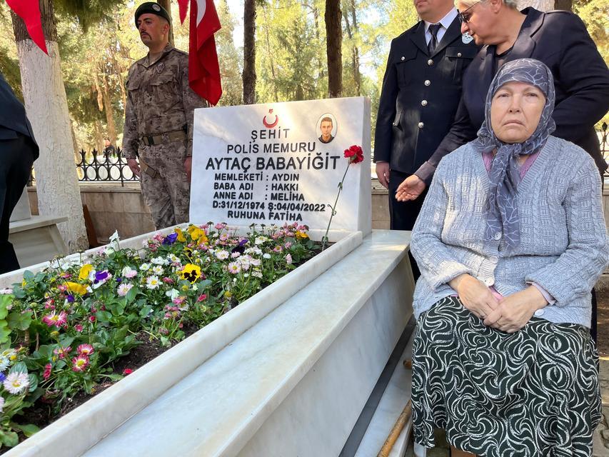 Polis Haftası’nda şehitlere vefa