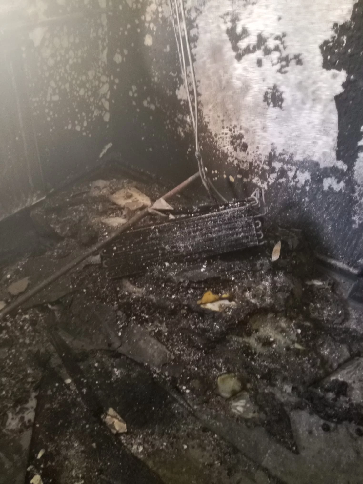 Apartman dairesinde çıkan yangın can aldı