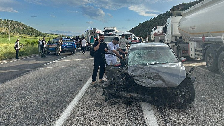 Katliam gibi kaza: 3 ölü, 4 yaralı