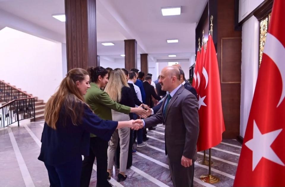 Aydın Valisi Osman Varol personelle bayramlaştı