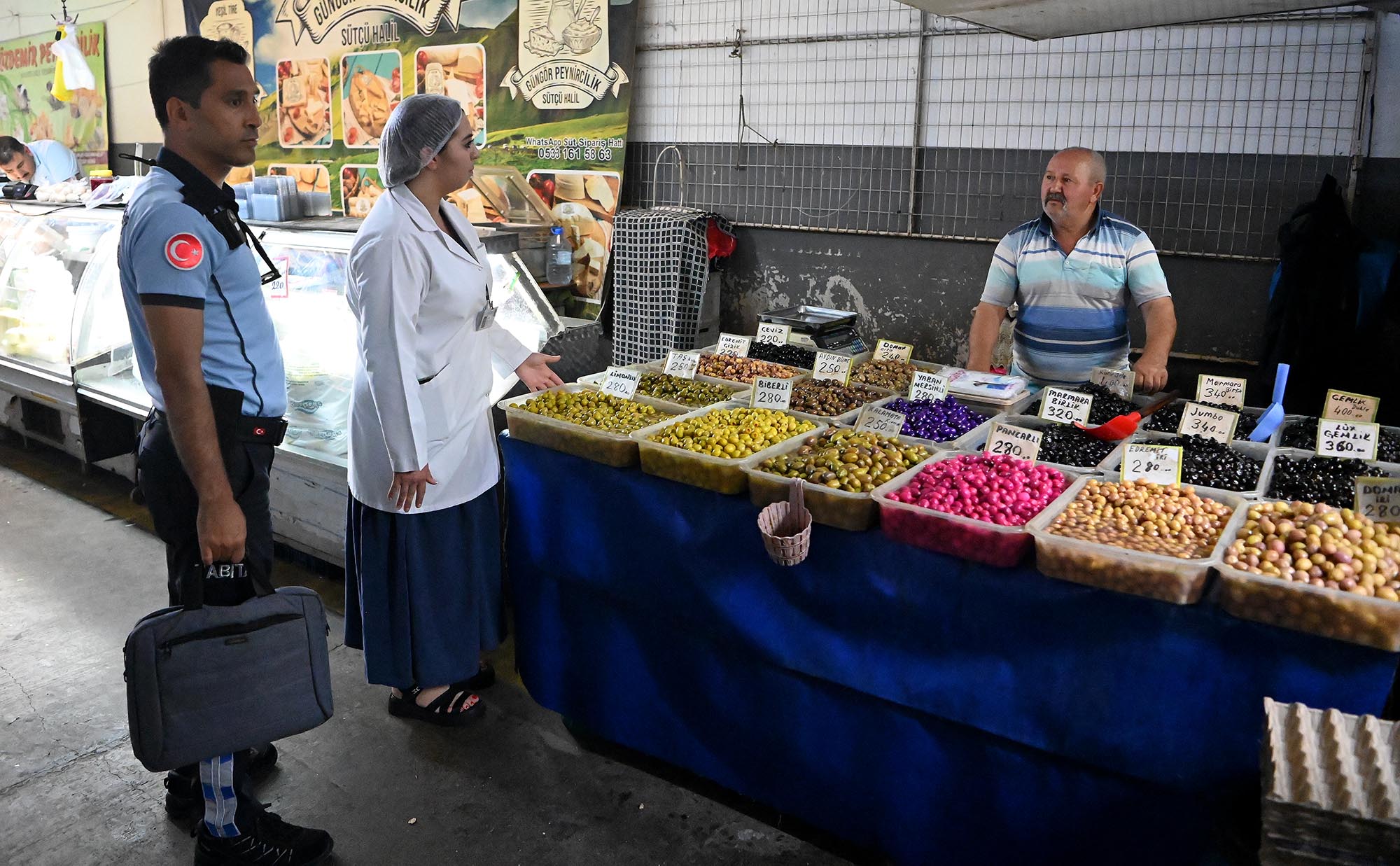Kuşadası Belediyesi, gıda denetimlerini sıklaştırdı