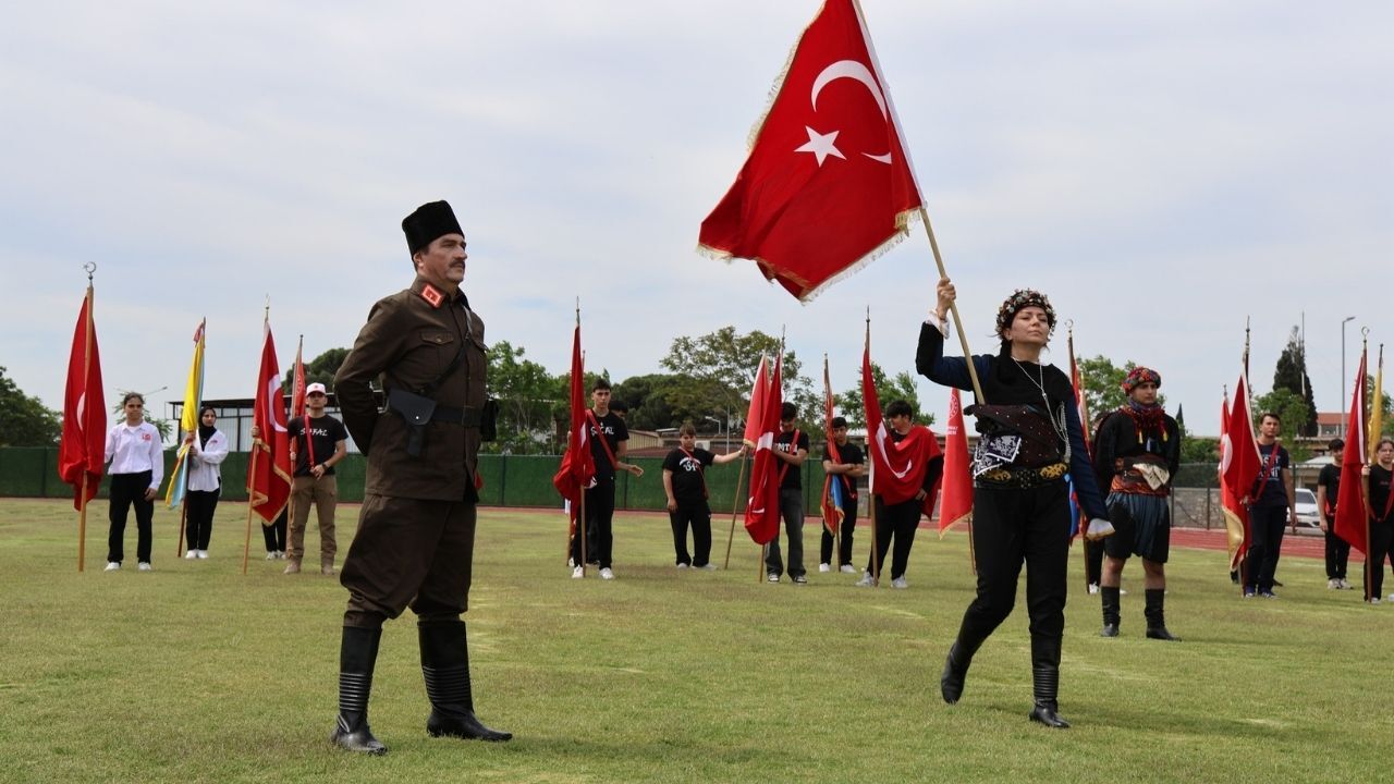 Söke’de 19 Mayıs coşkusu yeni stadyumda yaşandı