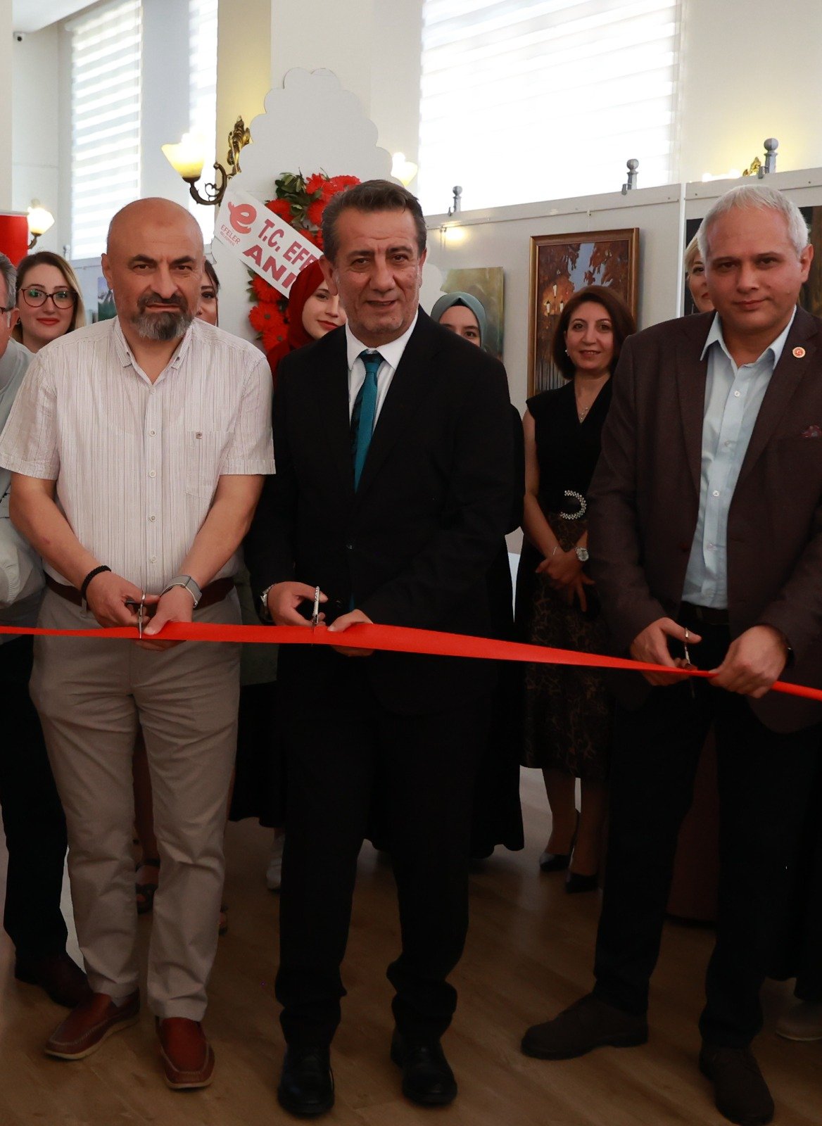 Başkan Anıl Yetişkin vatandaşları kültür ve sanatla buluşturmaya devam ediyor