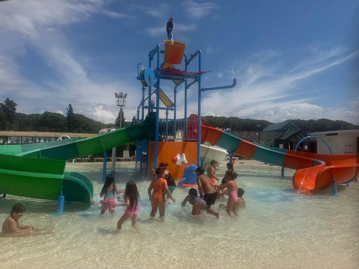 Başkan Çerçioğlu’ndan çocuklara yaz tatili hediyesi: Tekstil park aquapark kapılarını açtı