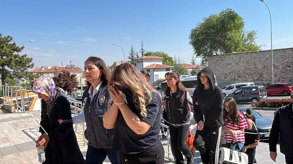 Aydın dahilinde 27 ilde 10 Milyar TL’lik yasa dışı bahis ağına büyük darbe: 79 tutuklama